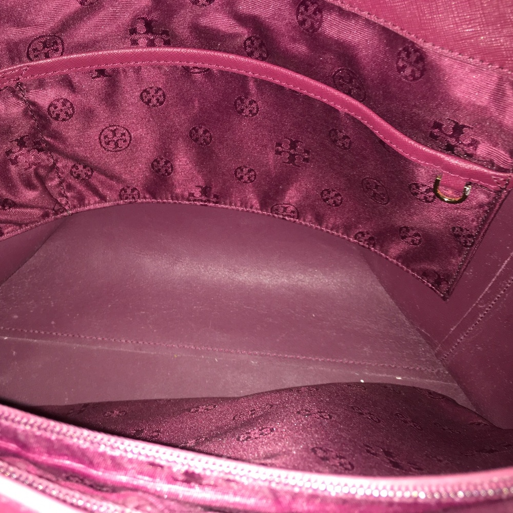 TORY BURCH Large York Tote Burgundy - Picture 8 of 15